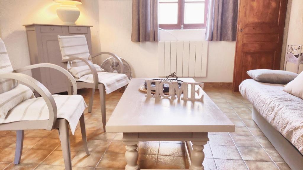 salon romantique pour une parenthèse en amoureux a Arles
